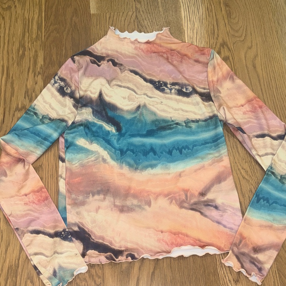 H&M Artistic Swirl Long Sleeve Tee NWOT